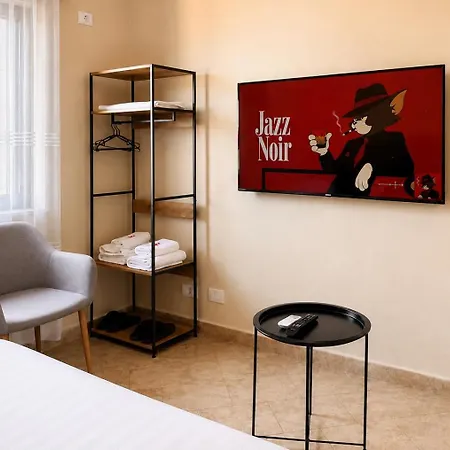 Apartmán Matisse No23 With Two Balconies & Views Tirana