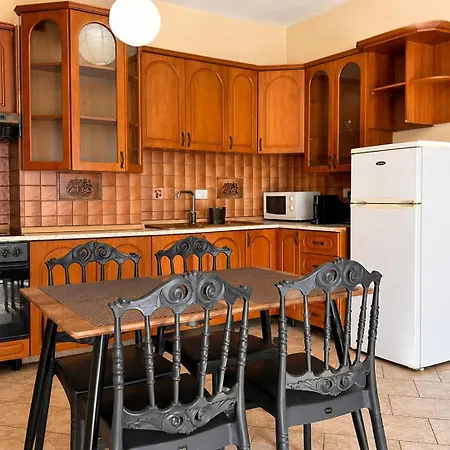 Apartmán Matisse No23 With Two Balconies & Views