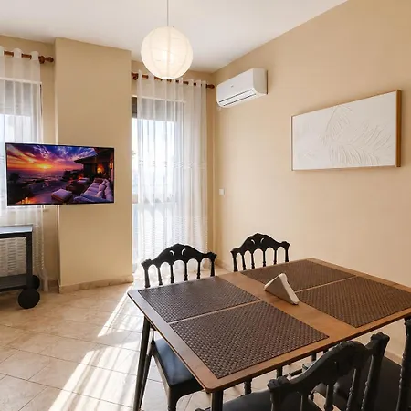 Apartmán Matisse No23 With Two Balconies & Views Tirana